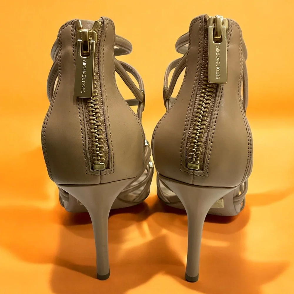Michael Kors Charlene Strappy Sandals in Nude Leather w/ gold detail Sz 8 / 38.5 - Picture 4 of 15